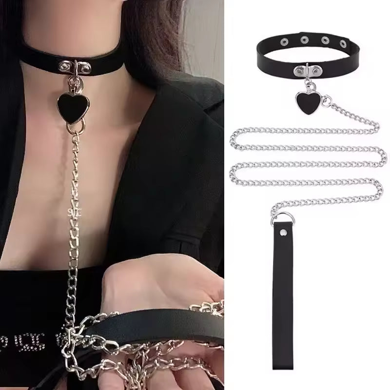 HeartLock™ Leather Collar & Leash Set – Gothic Choker with Bell