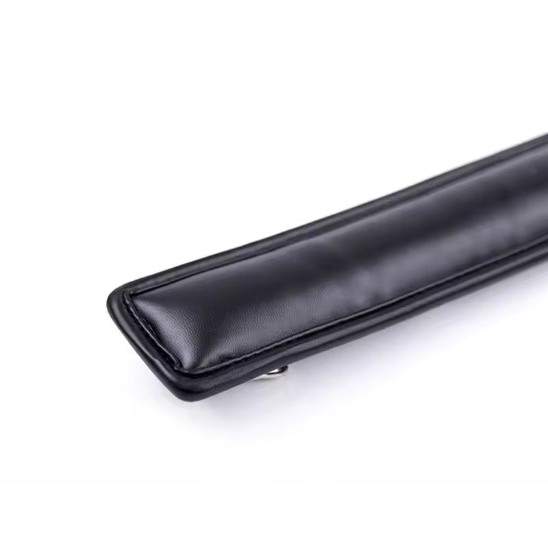 VelvetGrip™ Leather Chain Collar – Bold & Irresistible